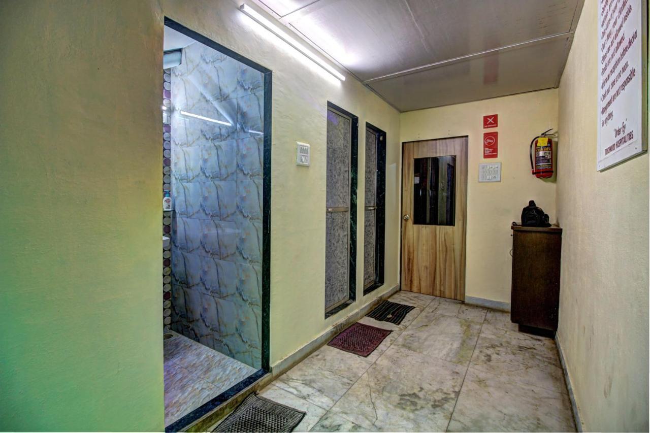 Hostel Sunshine Backpackers, Airport Bombaj Zewnętrze zdjęcie