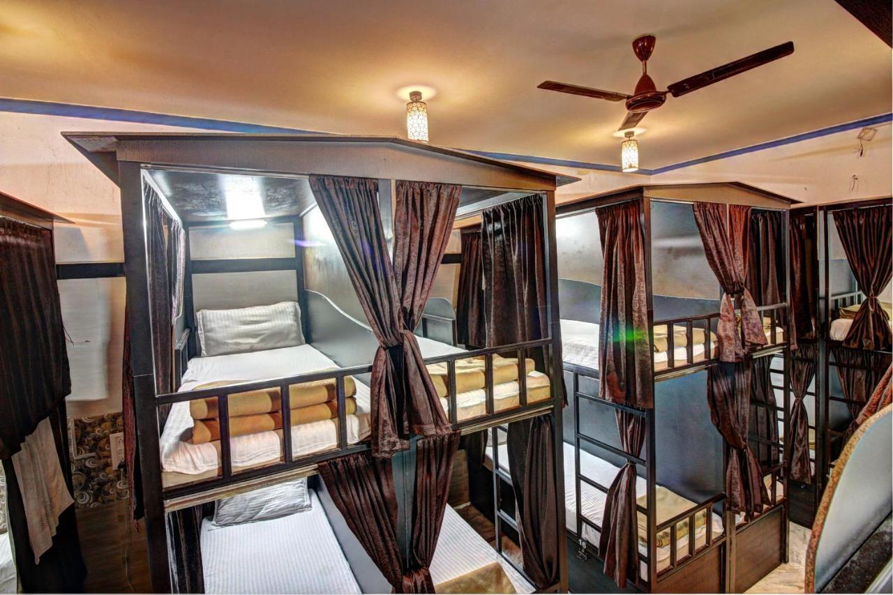 Hostel Sunshine Backpackers, Airport Bombaj Zewnętrze zdjęcie